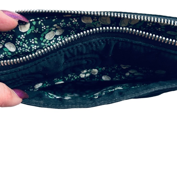 Vera Bradley Front Envelope Closure Cross Body Bag Black Quilted - Picture 5 of 11